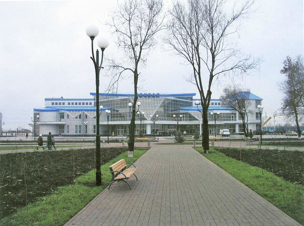 Залізничний вокзал на ст. Роздільна в Одеській обл. 1998—2000